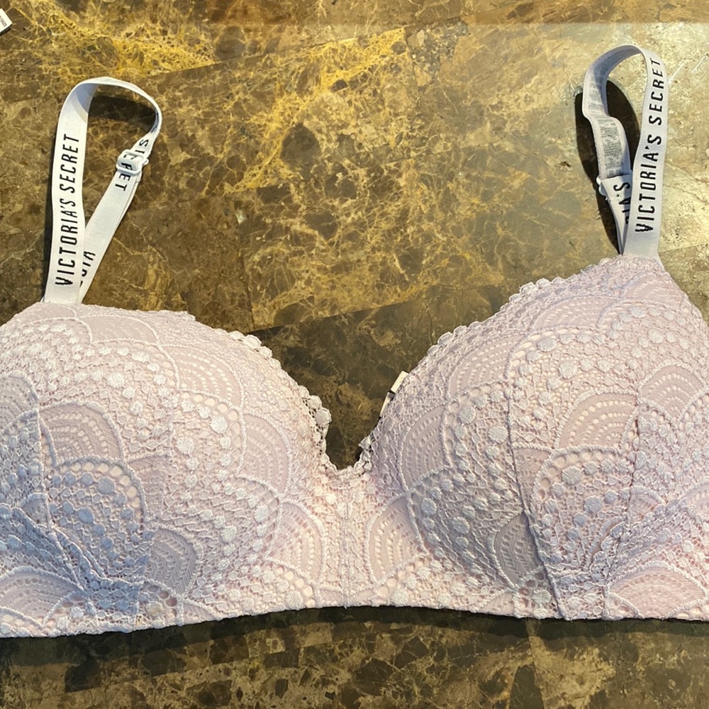 Victoria Secret tshirt bra